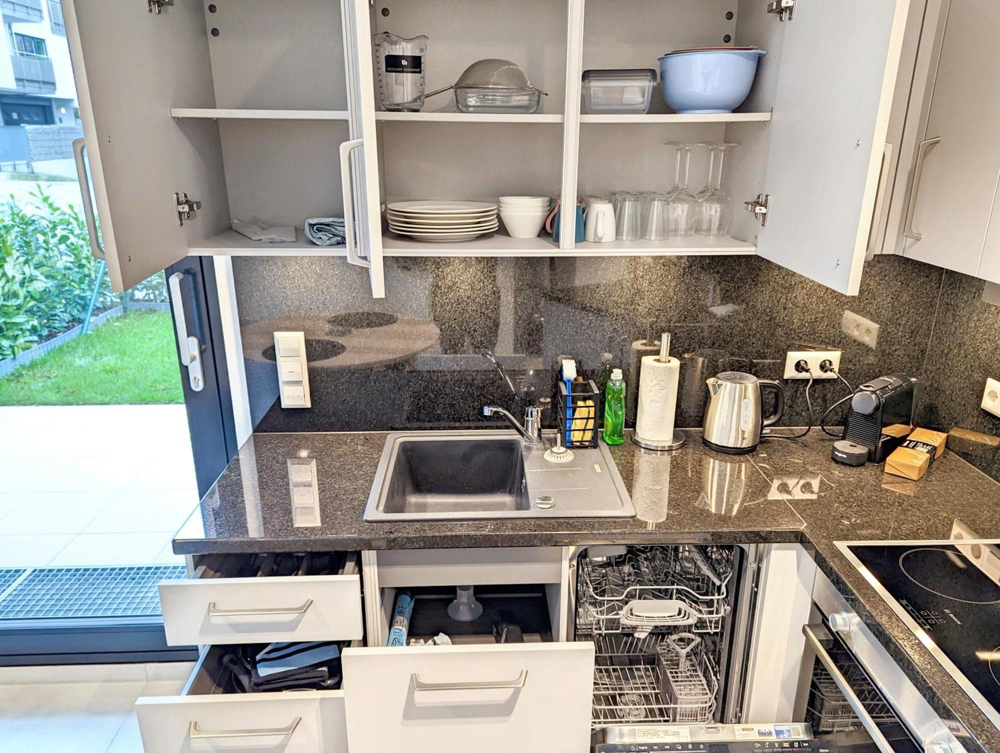 Belair New 1br W/ Balcony+garage *
